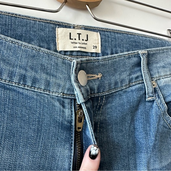 L.T.J Letter to Juliet • Distressed Straight Leg Jeans - Picture 7 of 10